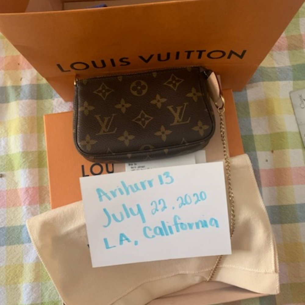 Louis Vuitton Mini Pochette Accessoires - Picture 6 of 6